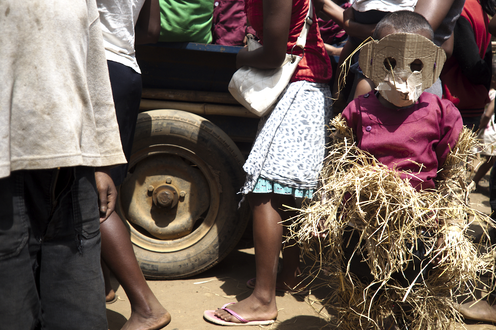 Enfant déguisé en bandro